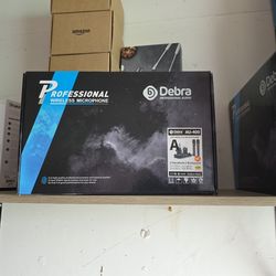 Debra AU-400 UHF 4-channel wireless microphone system.