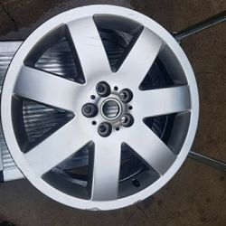 LAND ROVER 20" WHEEL