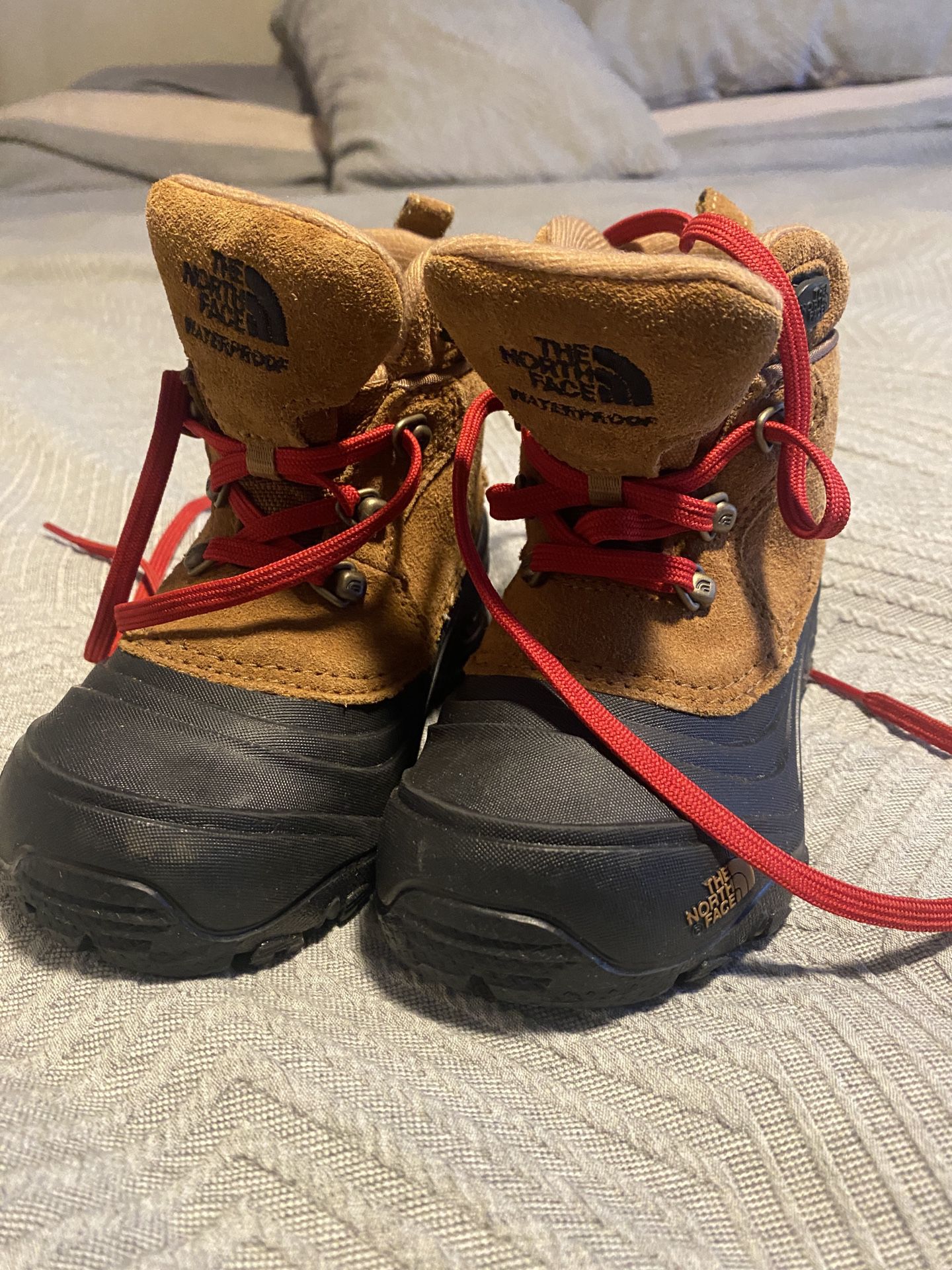 Northface Boys Snow Boots Size 11