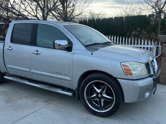 2008 Nissan titán