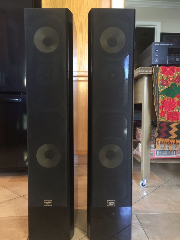 Home SOUND System Tower Speakers & Yamaha Receiver for Sale in Las