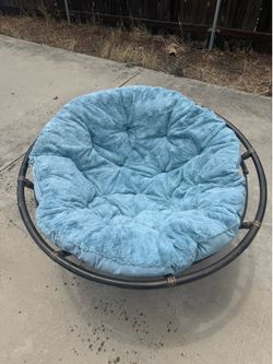 Papasan circle chair
