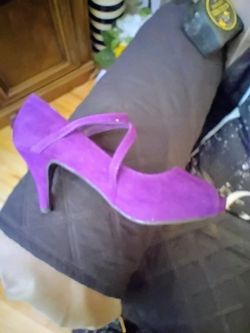 Purple dressy peep toe shoes with rhinestones
