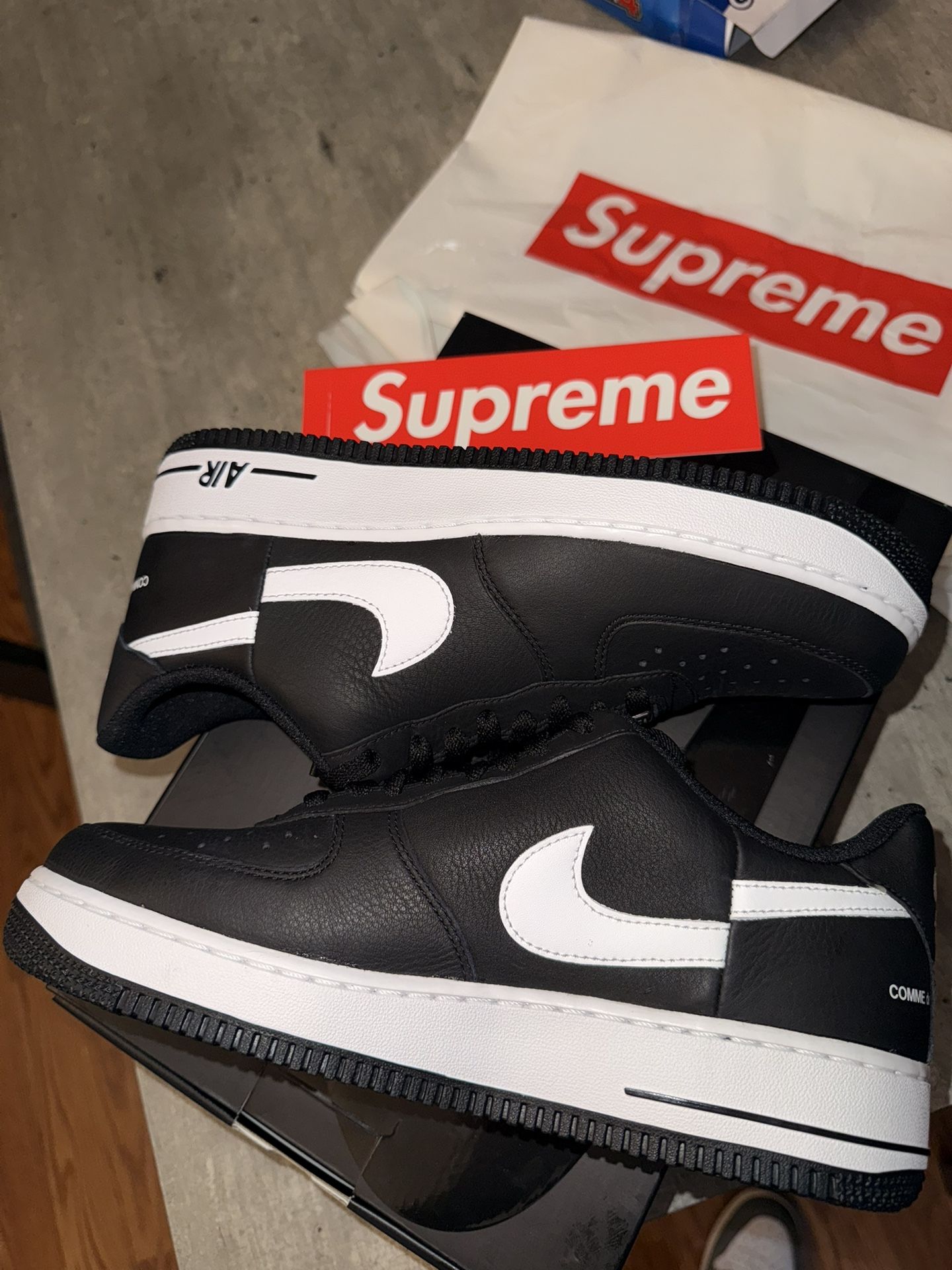 Nike / Supreme Air Force 1 Size 9