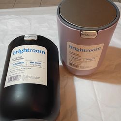 Swing-Top Wastbasket