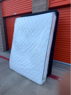 Queen Size Mattress & Boxspring Set