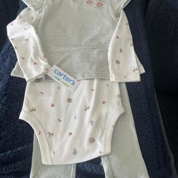 Carter's baby girl 3 piece set size 24m