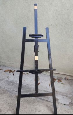 Wooden easel