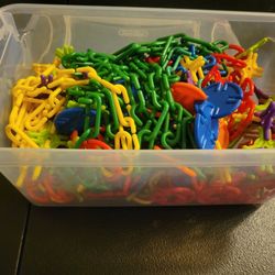 Kids plastic links and tote