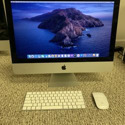 Apple iMac 21.5” w/Accessories 