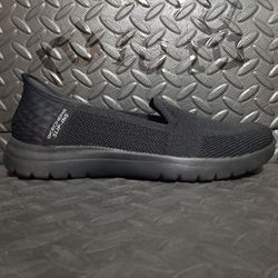 Skechers On-the-GO® Flex Sneakers - Serene. Style #: 136541/BBK size 8.5