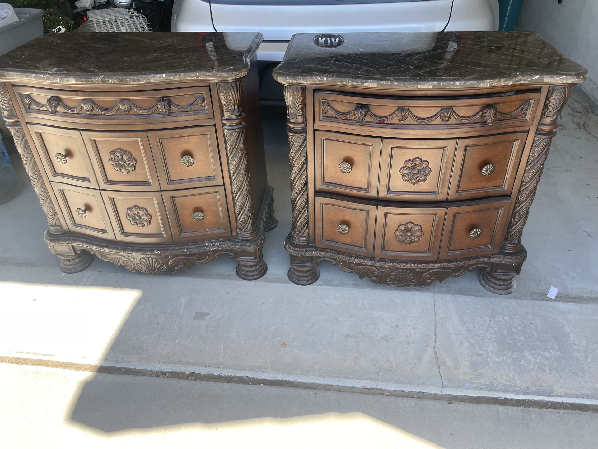 Set Of 2 Night Stands