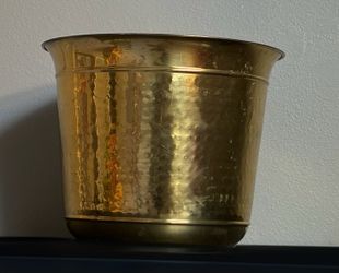 Vintage Hammered Brass Planter Pot – Mid-Century Boho Cachepot Planter