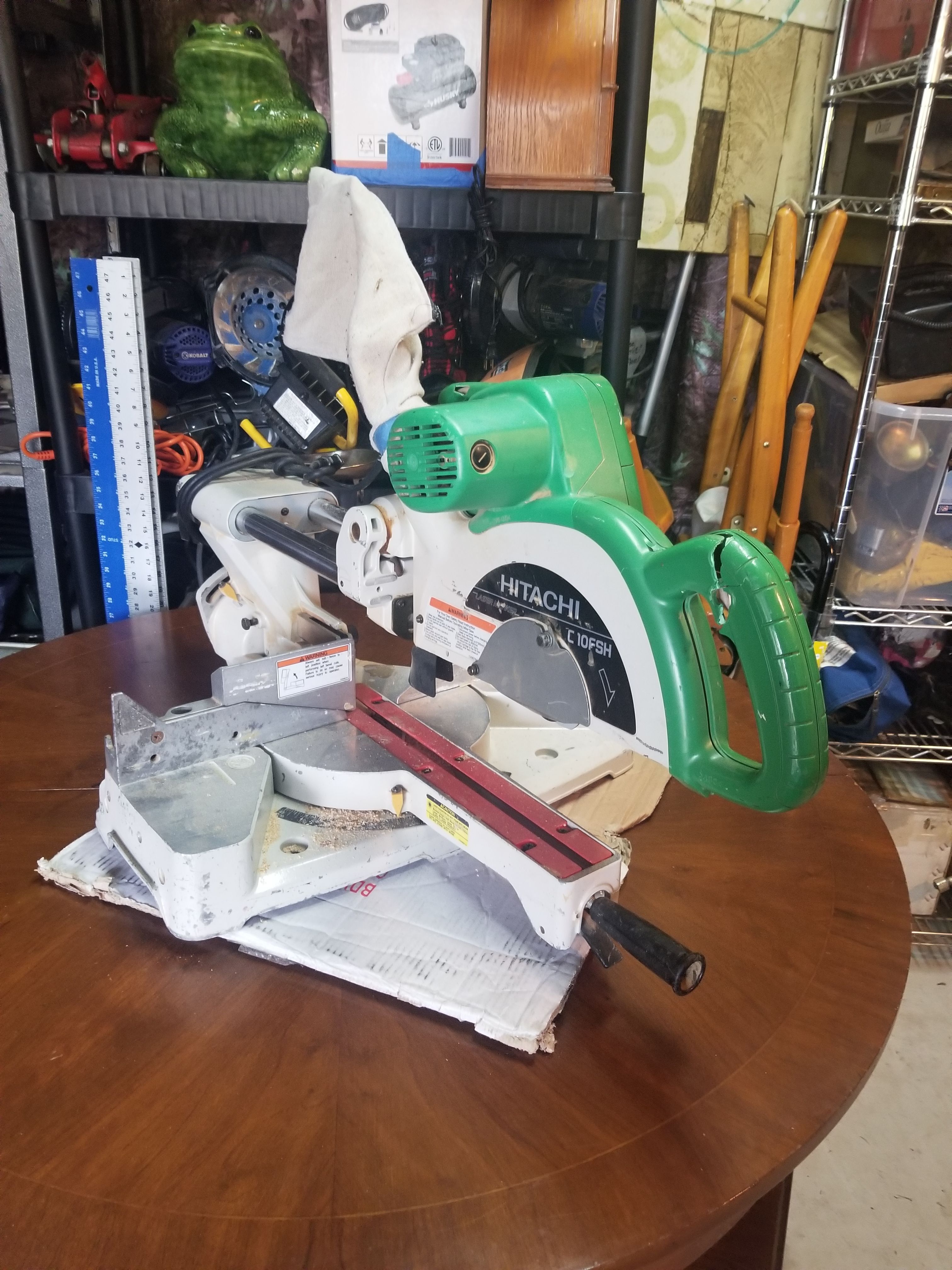 Hitachi C10FSH 10Inch Sliding Compound Miter Saw for Sale in Renton