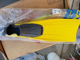 Flippers 5.5 6.5 size like new