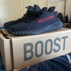 YEEZY BOOST 350 V2 { Size 10 Men }