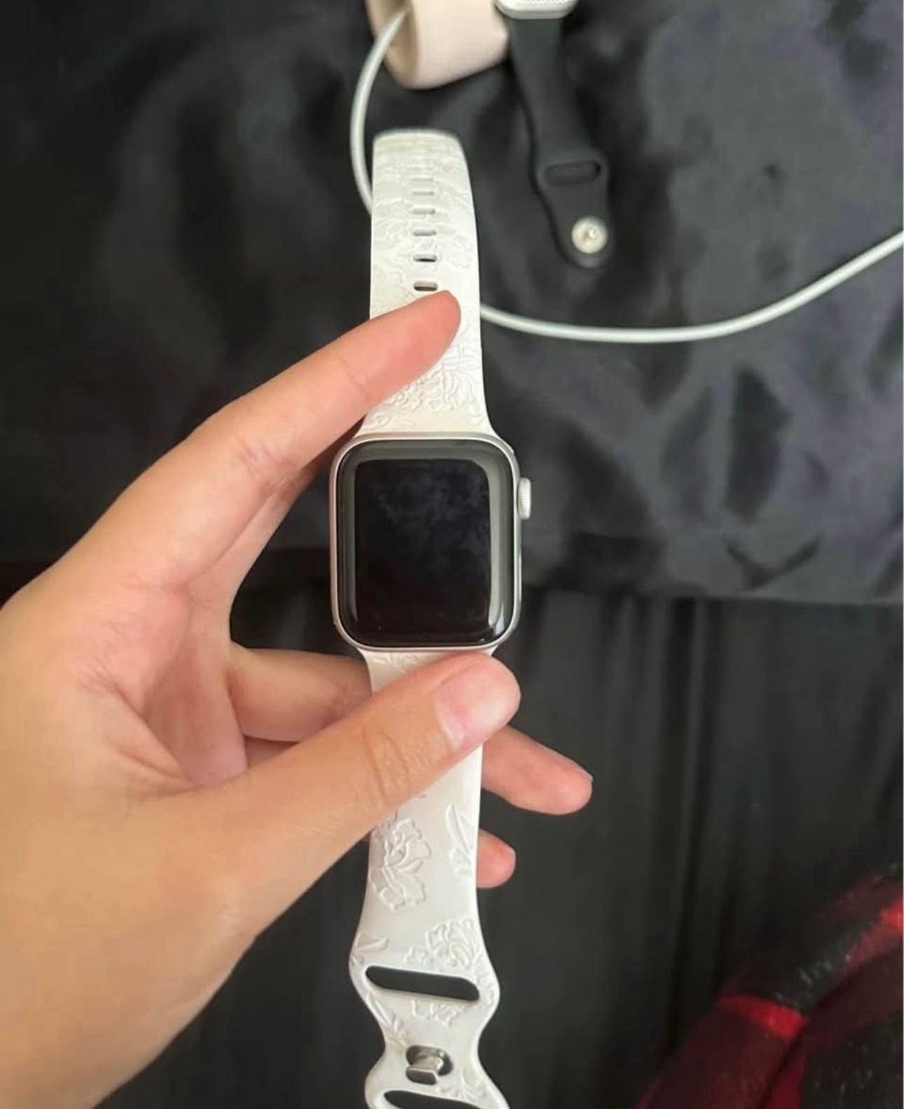 Apple Watch SE 2nd Gen (read description)