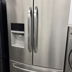 Frigidaire French Door Refrigerator LFHB2741PF8A