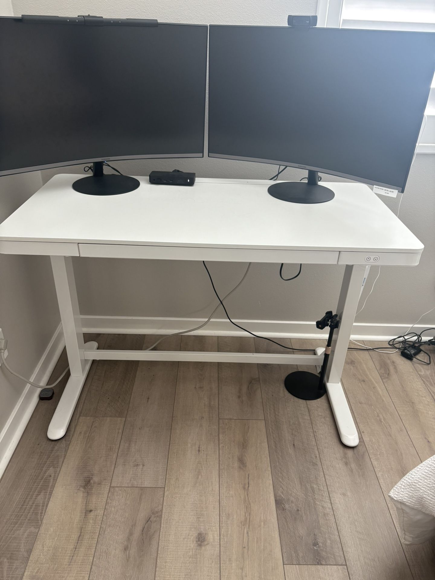 Standing/ Rising desk 