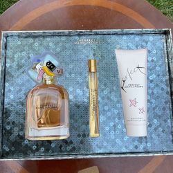 Marc Jacobs Fragrances Women’s 3-Pc. Perfect Eau De Parfum Fragrance Gift Set $145