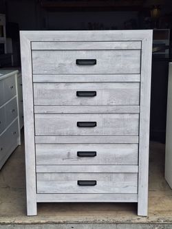 DRESSER