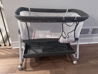 Beautiful like new baby bassinet