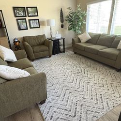 Broyhill Sofa Set