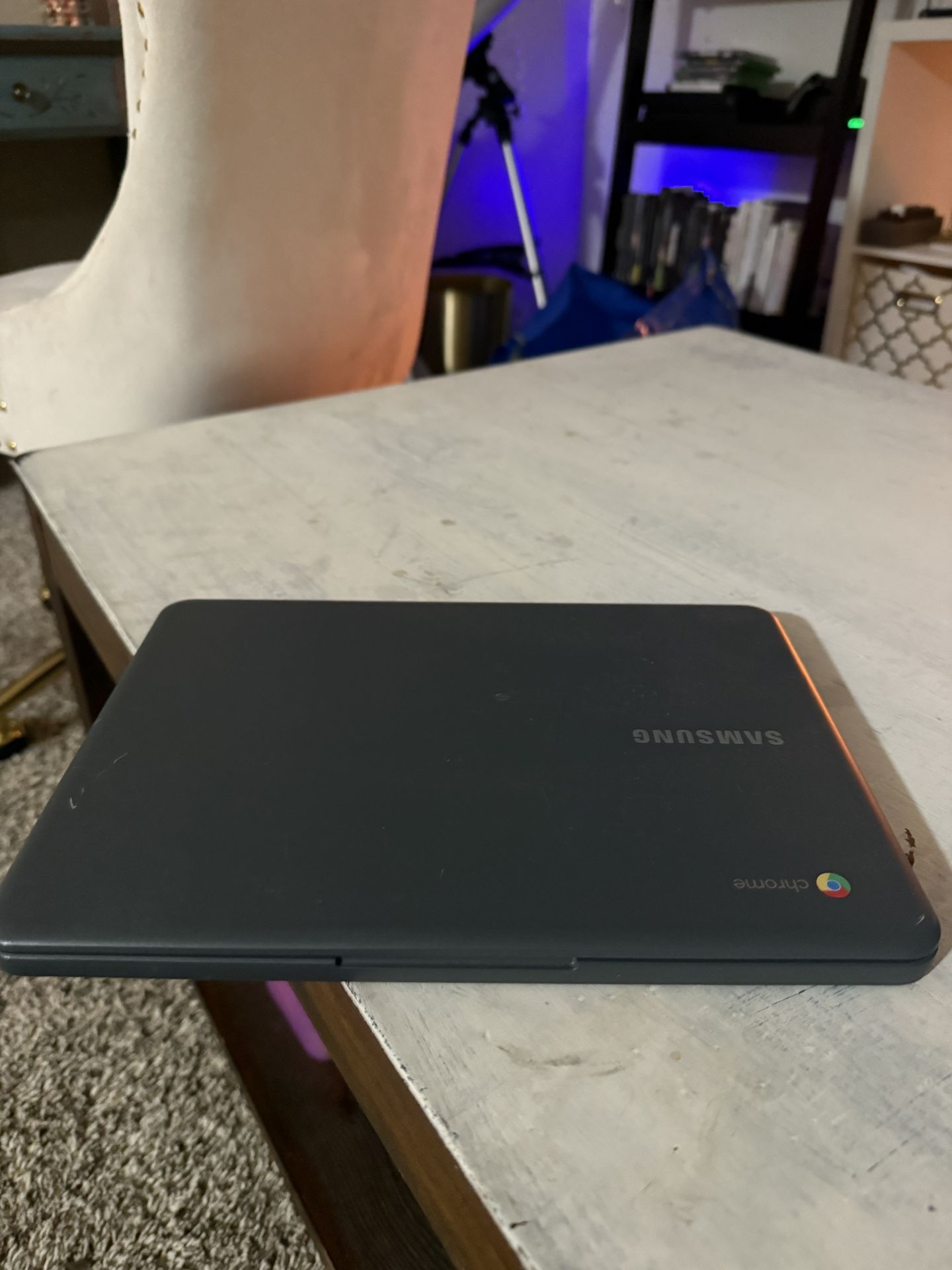 Chromebook
