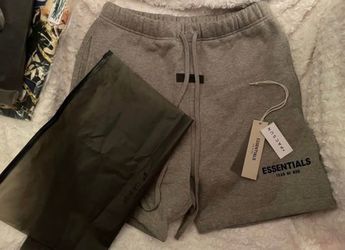 Essentials Shorts