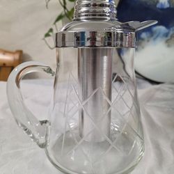 Gilley Mid Century Chill It Diamond Etched Glass Beverage Pitcher cocktail