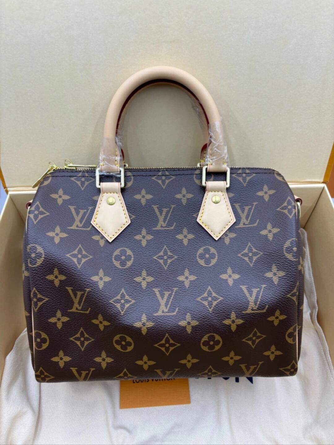 Women's ๐ฅ๐จ๐ฎ๐ข๐ฌ ๐ฏ๐ฎ๐ข๐ญ๐ญ๐จ๐ง Speedy 25 Handbag