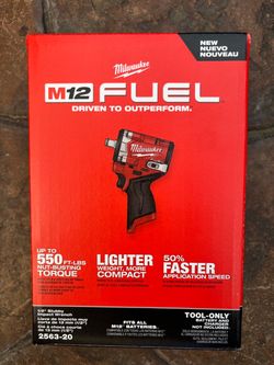 Milwaukee M12 FUEL 1/2" Stubby Impact Wrench