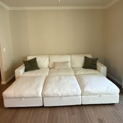 Beige/white couch With 3 Ottomans
