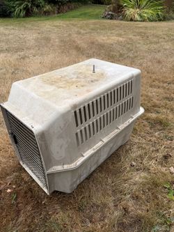 Medium dog/animal crate