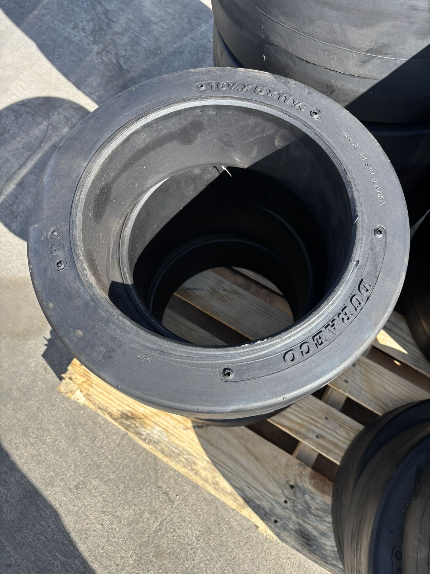 4 Tires 16-4/1 X5x 11x4/1 Solid Forklift Tire $480