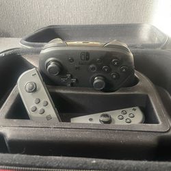 Nintendo Switch Travel Case, Grey Joycons, Pro Controller 