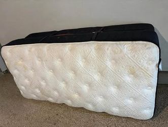 Stearns & Foster Estate Rockwell Luxury Firm Mattress. Two twins that make a king.