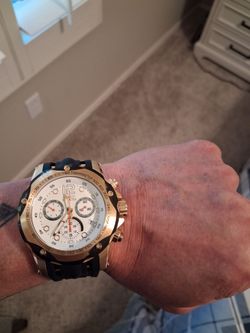Invicta Chronograph Watch Rose Gold Black Strap