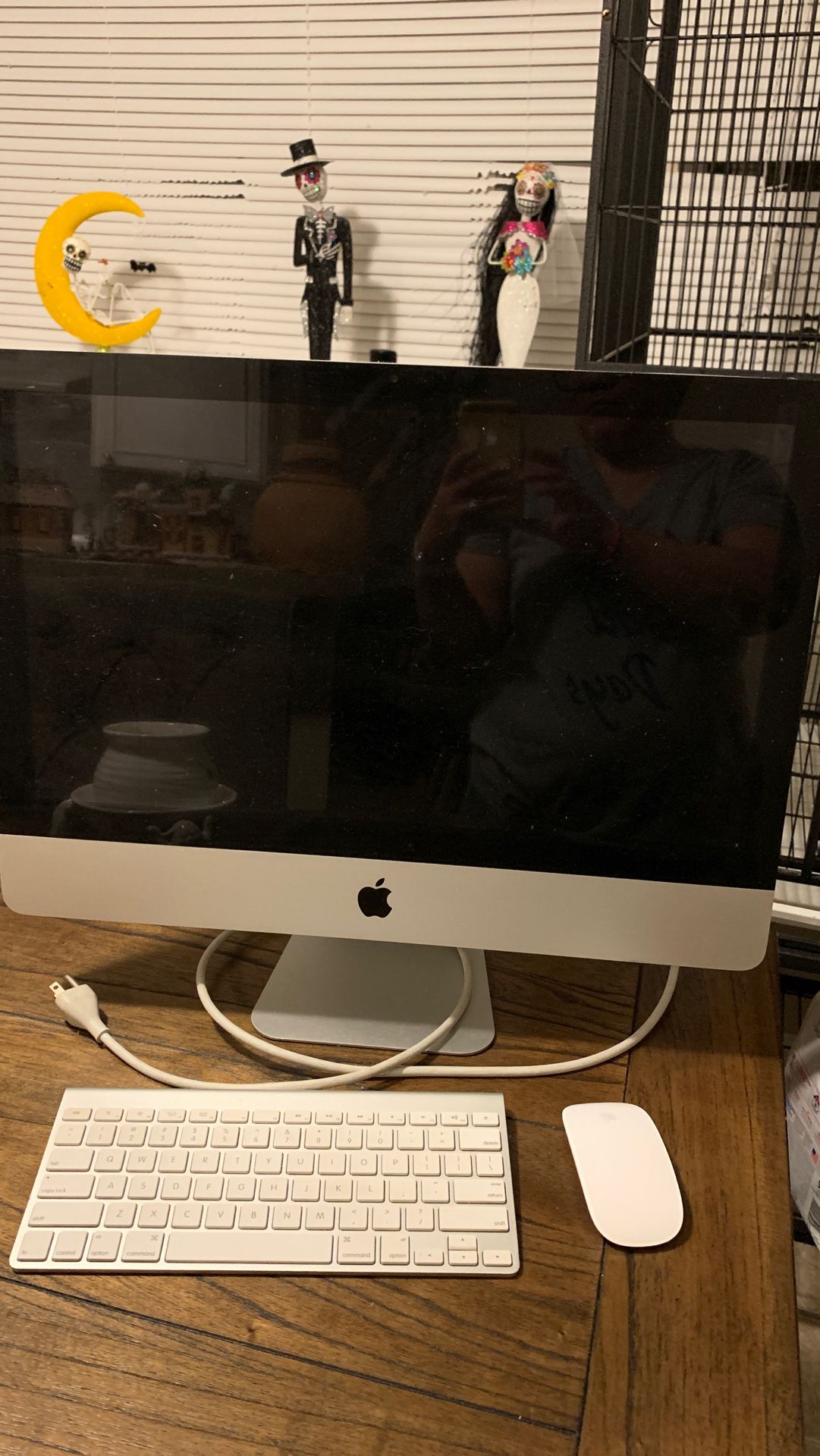 Apple desk computer