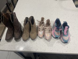 12-13 Little Girls Shoes 