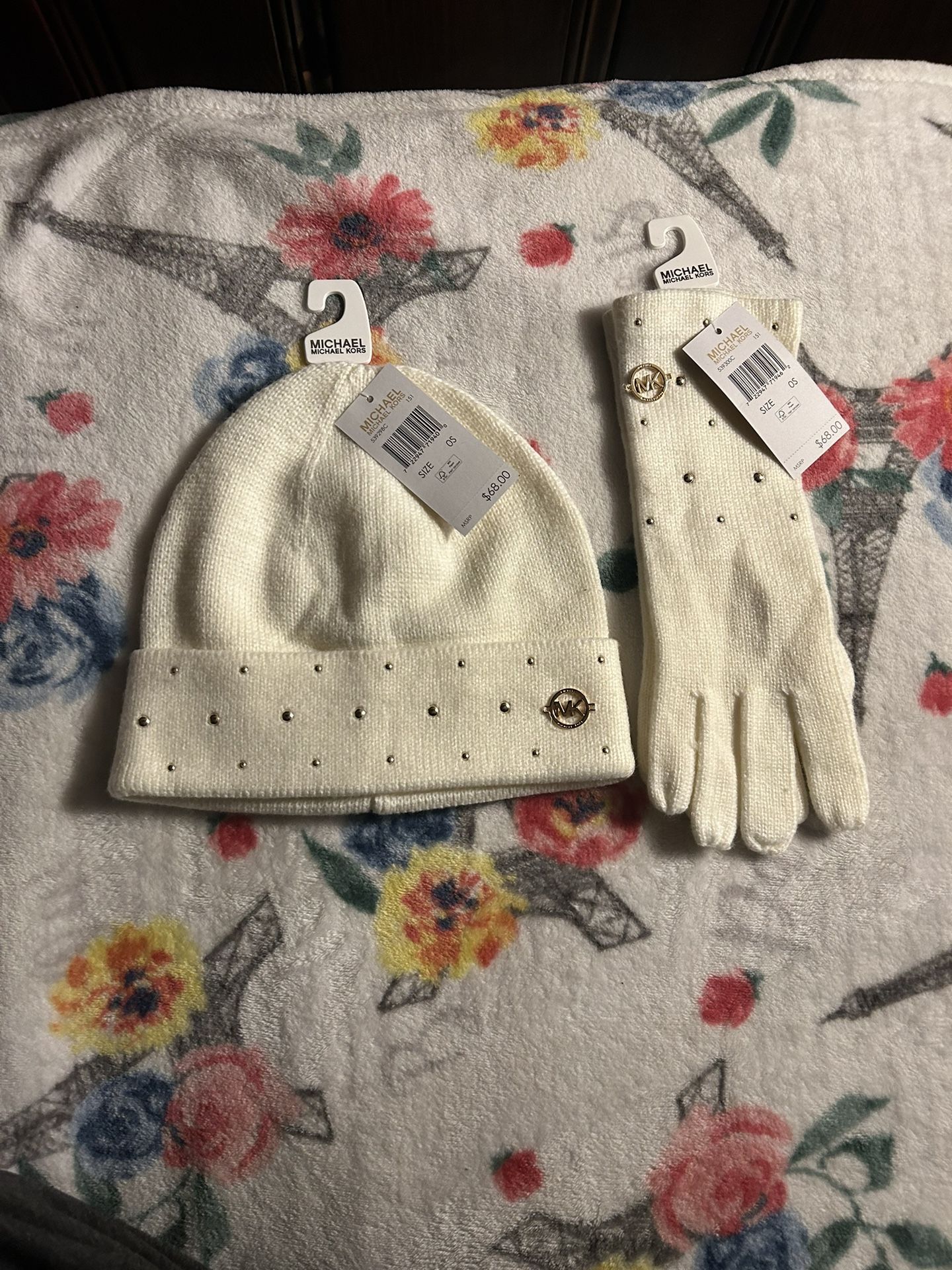 Michael Kors Hat And Gloves Set