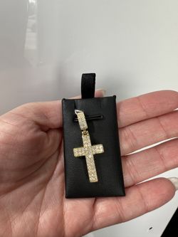 14k NAT DIAMOND CROSS CHARM