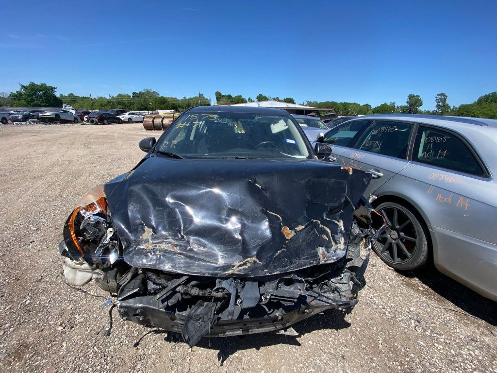 2011 MAZDA 3 2.5L PARTS ONLY