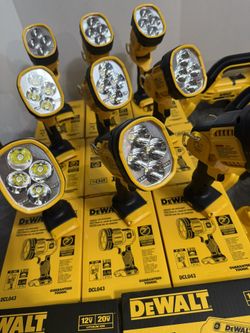 DEWALT, DCL043, 20V MAX JOBSITE LED Spotlight