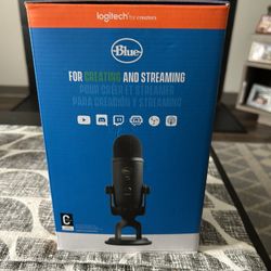 Logitech Creators Blue Yeti USB Microphone