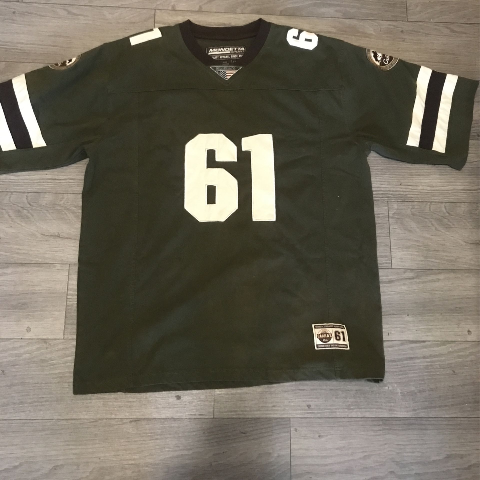 Cabelas Jersey Size Large 