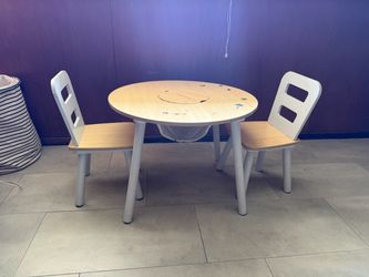 KidKraft table and chairs