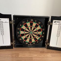 Professional Dartboard and Cabinet