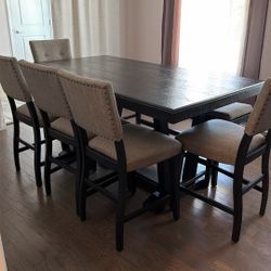     Solid Wood Dining Table (Seats 8) – Great Condition – Must Sel