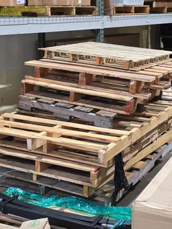 FREE PALLETS. See below